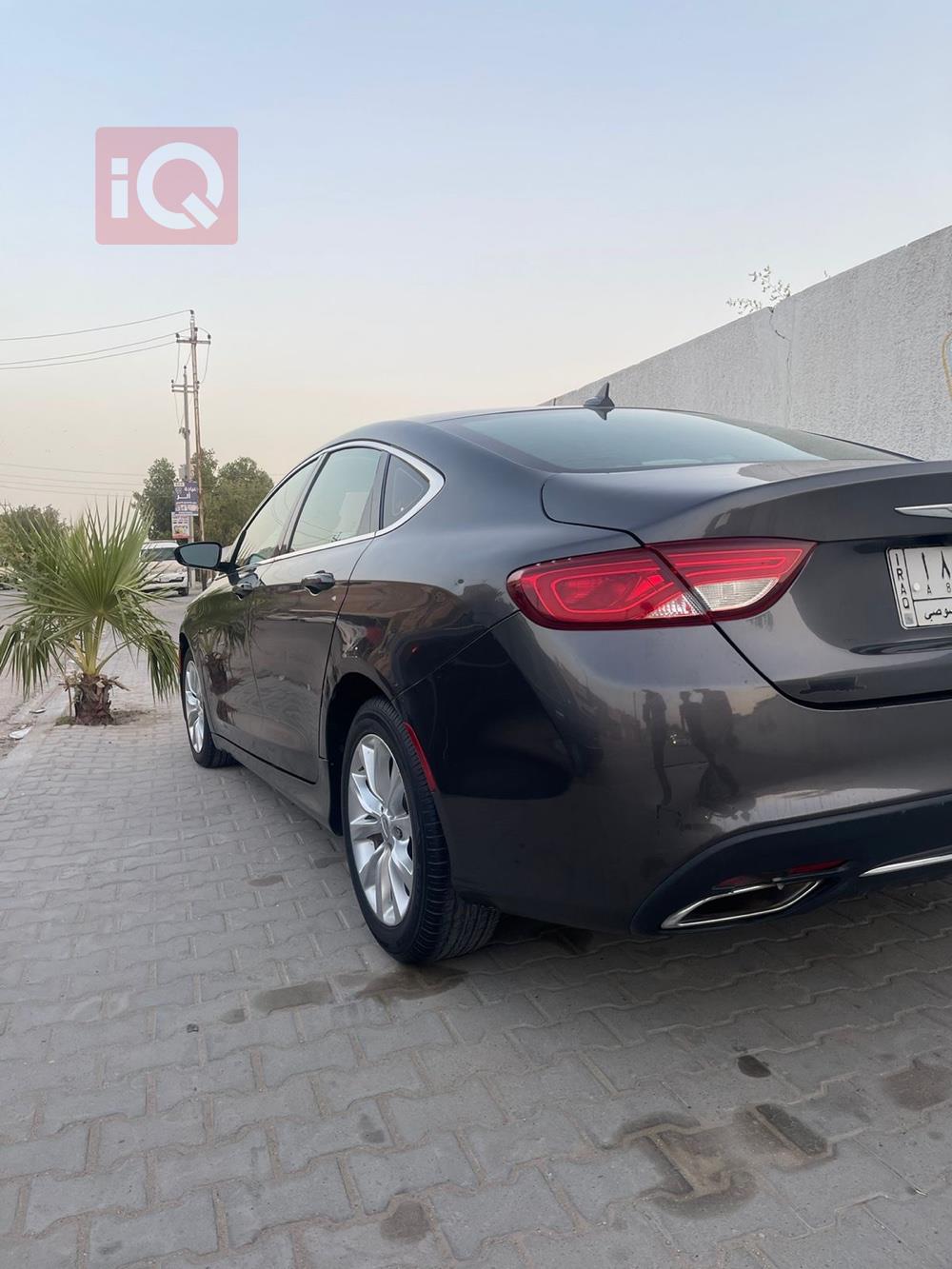 Chrysler 200